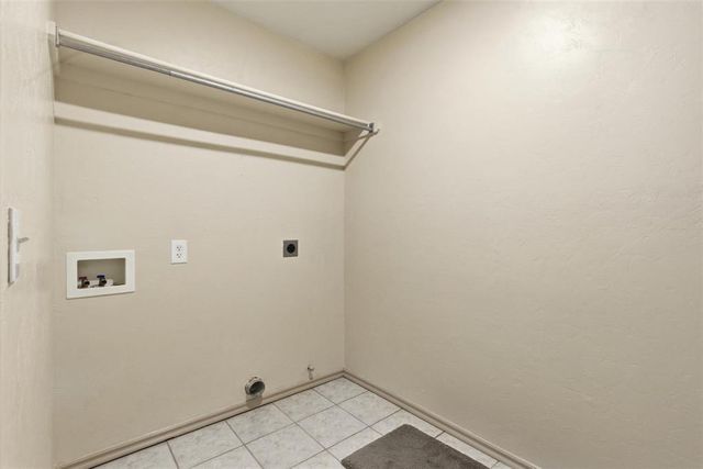 6911 Springer Run, Edmond, OK 73012