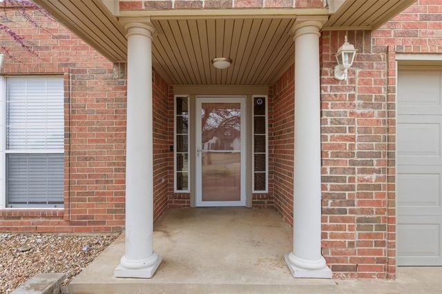 6911 Springer Run, Edmond, OK 73012