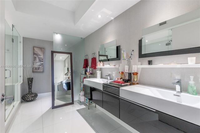 17201 Collins Ave 1807, Sunny Isles Beach, FL 33160