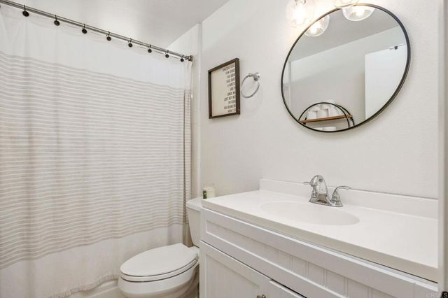 1412 La Habra, San Marcos, CA 92078