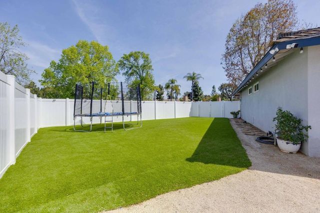 1412 La Habra, San Marcos, CA 92078