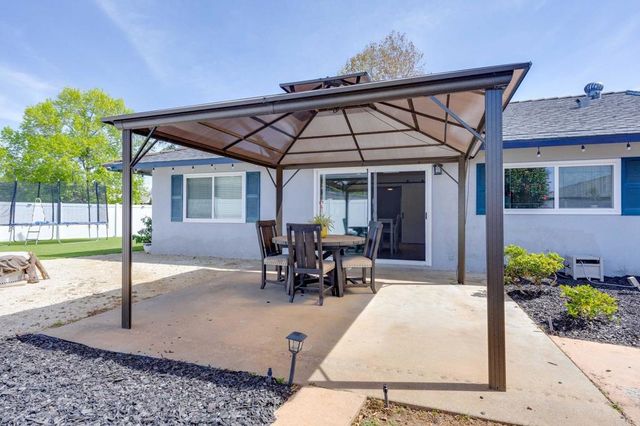 1412 La Habra, San Marcos, CA 92078