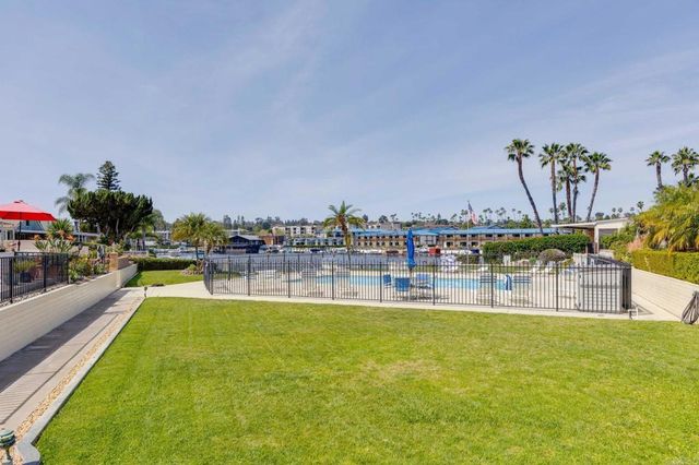 1412 La Habra, San Marcos, CA 92078