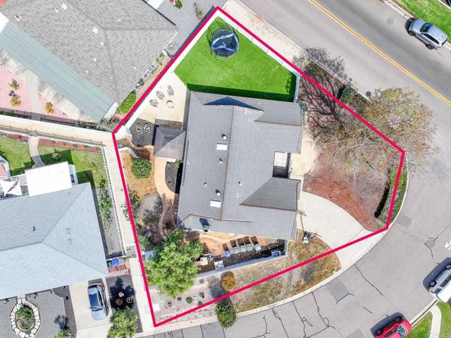 1412 La Habra, San Marcos, CA 92078