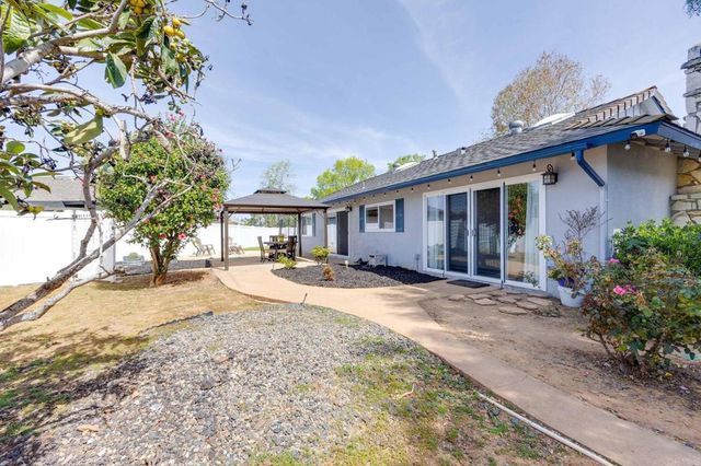 1412 La Habra, San Marcos, CA 92078