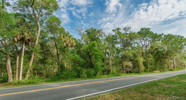 12205 N Elkcam Boulevard, Dunnellon, FL 34433