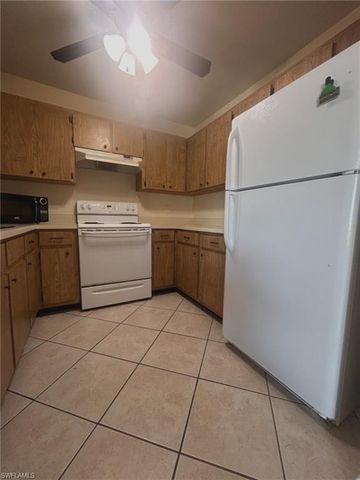 1232 SE 8th ST 4, Cape Coral, FL 33990