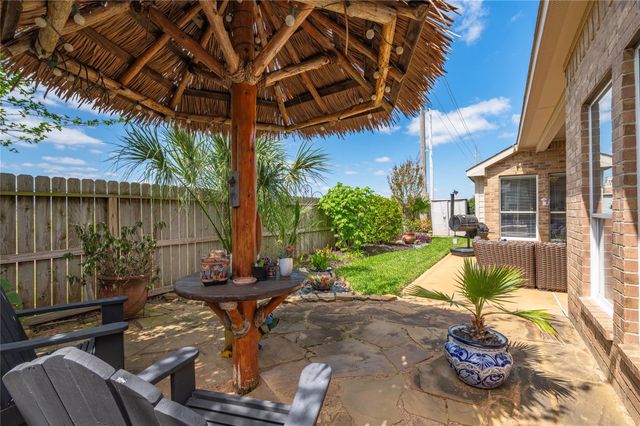 2217 Daroca Drive, League City, TX 77573