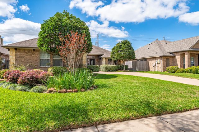 2217 Daroca Drive, League City, TX 77573