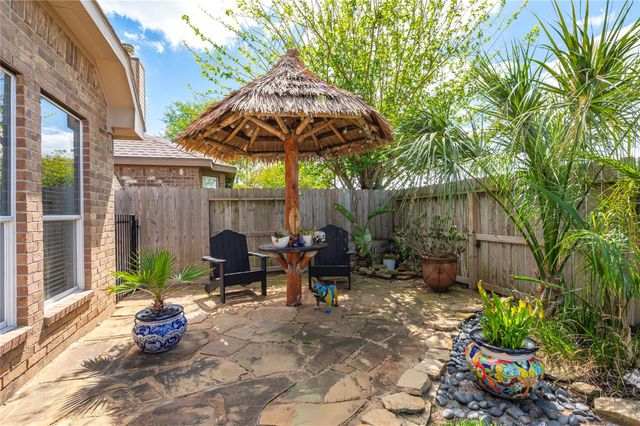 2217 Daroca Drive, League City, TX 77573