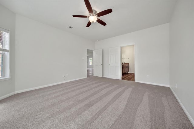 305 Crooked Pine Court, Conroe, TX 77304