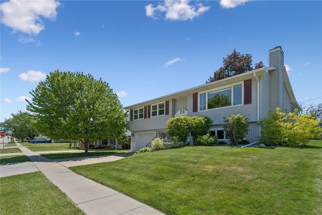 1565 McGowan Boulevard, Marion, IA 52302