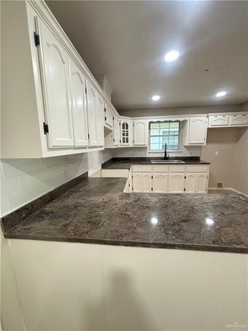 1022 W Madison W Avenue, Harlingen, TX 78550