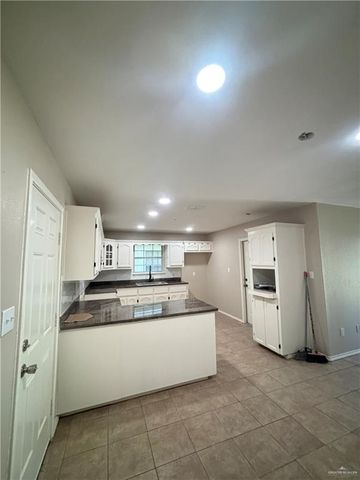 1022 W Madison W Avenue, Harlingen, TX 78550