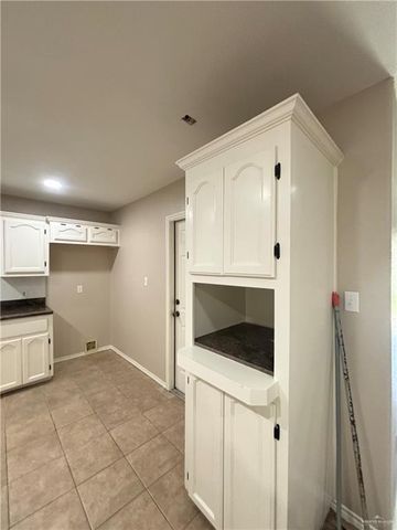 1022 W Madison W Avenue, Harlingen, TX 78550