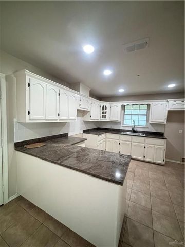 1022 W Madison W Avenue, Harlingen, TX 78550