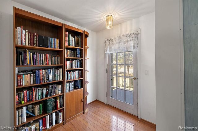 804 E Avon Road, Rochester Hills, MI 48307