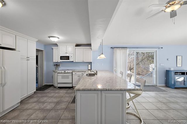 804 E Avon Road, Rochester Hills, MI 48307