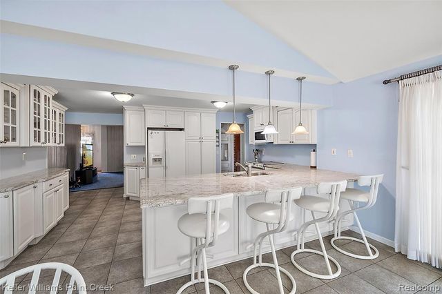 804 E Avon Road, Rochester Hills, MI 48307