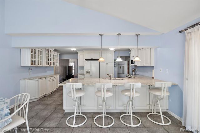 804 E Avon Road, Rochester Hills, MI 48307