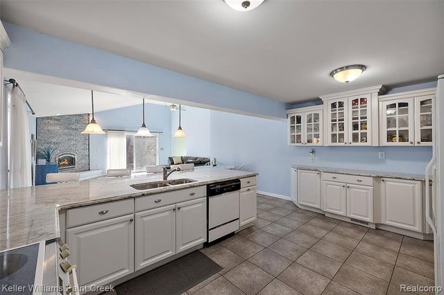 804 E Avon Road, Rochester Hills, MI 48307