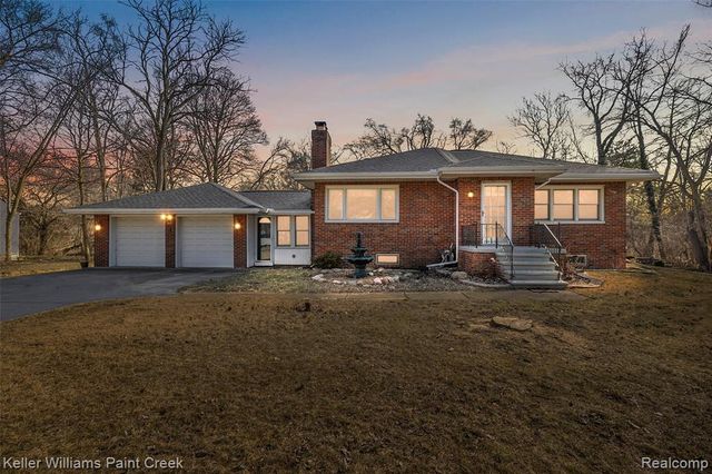 804 E Avon Road, Rochester Hills, MI 48307