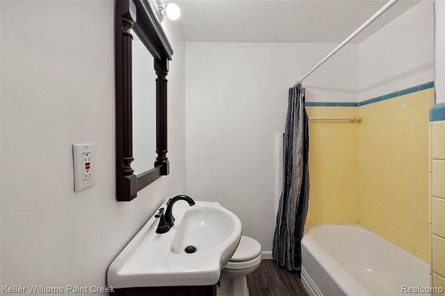 804 E Avon Road, Rochester Hills, MI 48307