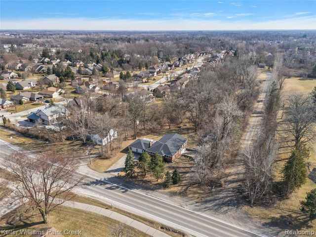 804 E Avon Road, Rochester Hills, MI 48307