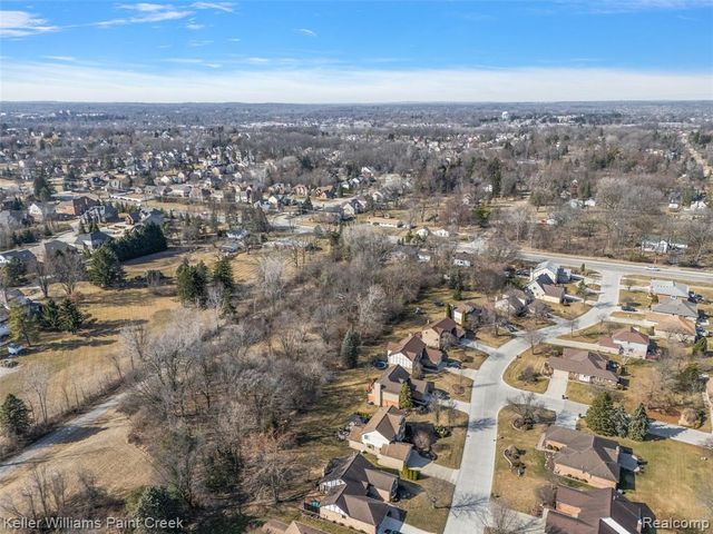 804 E Avon Road, Rochester Hills, MI 48307