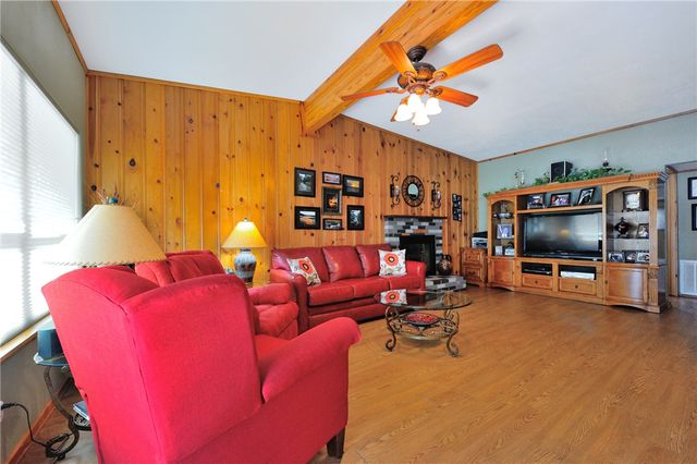 130 Marina View Court, Weatherford, TX 76087