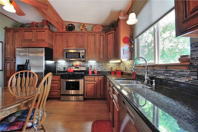 130 Marina View Court, Weatherford, TX 76087