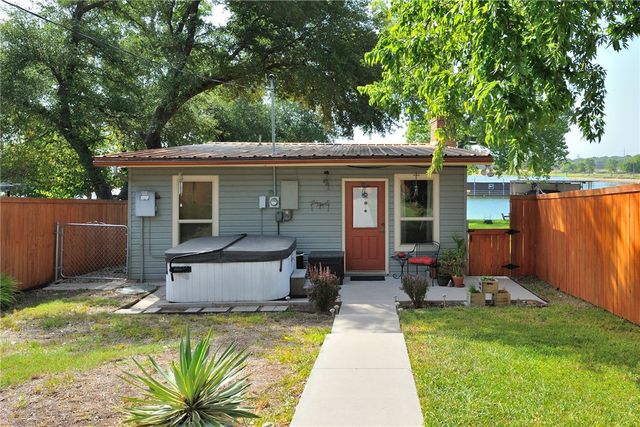 130 Marina View Court, Weatherford, TX 76087