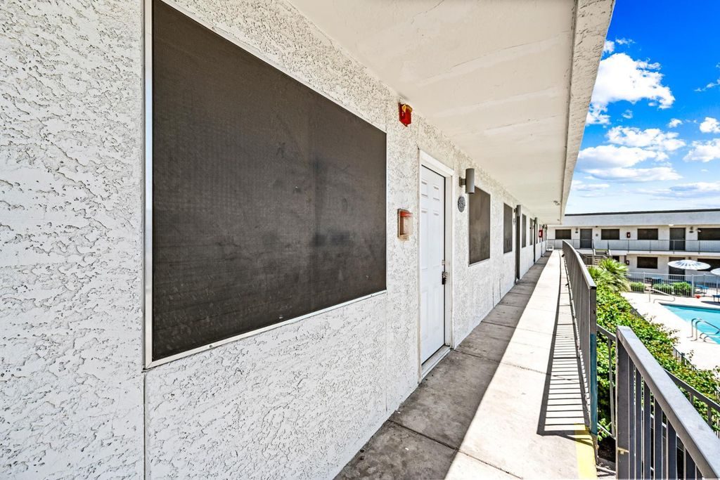 18202 N Cave Creek Road Apt 252, Phoenix, AZ 85032