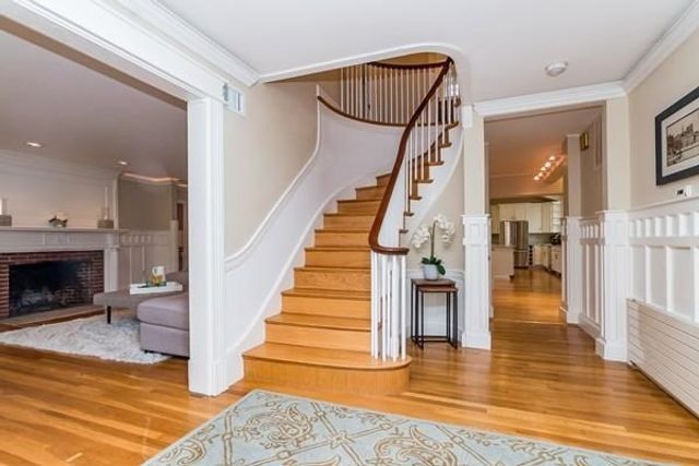 29 Gammons, Newton, MA 02468