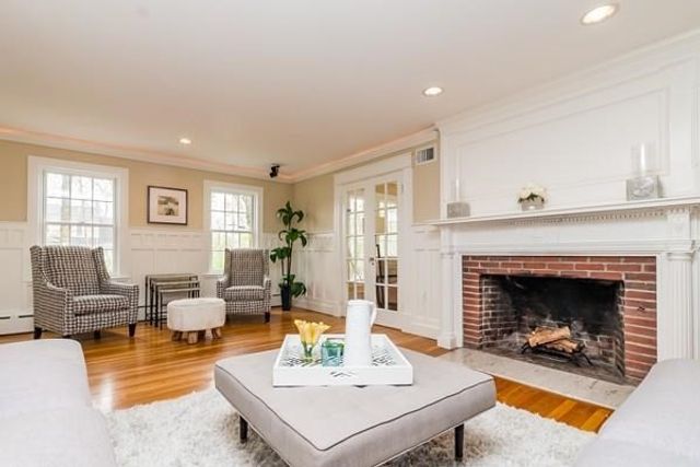 29 Gammons, Newton, MA 02468