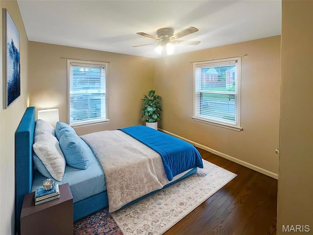 2806 Mohattan Lane, St Louis, MO 63125