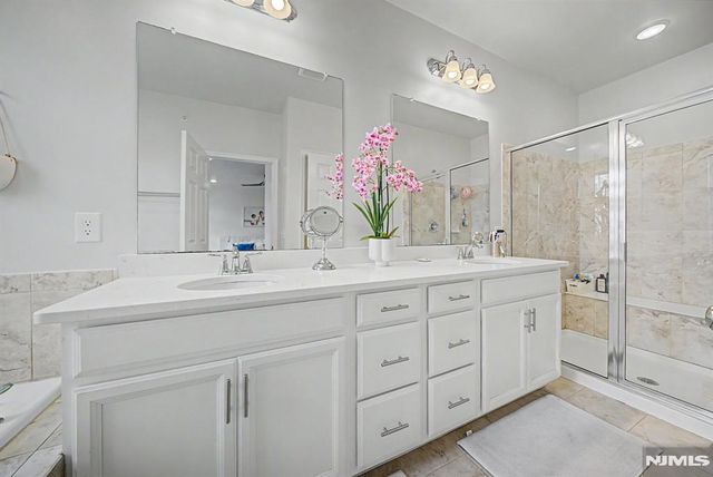 161 Wesmont Drive 4113, Wood Ridge, NJ 07075
