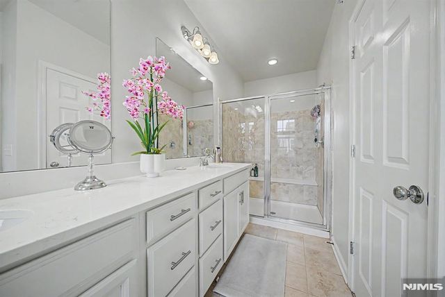 161 Wesmont Drive 4113, Wood Ridge, NJ 07075