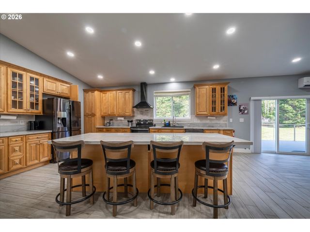 87829 TWO MILE Ln, Bandon, OR 97411