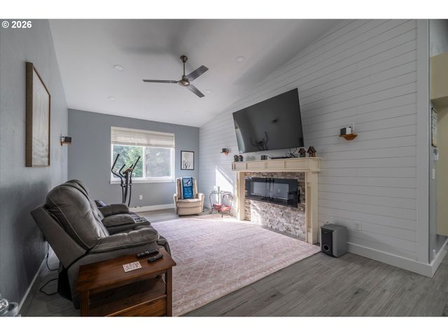 87829 TWO MILE Ln, Bandon, OR 97411