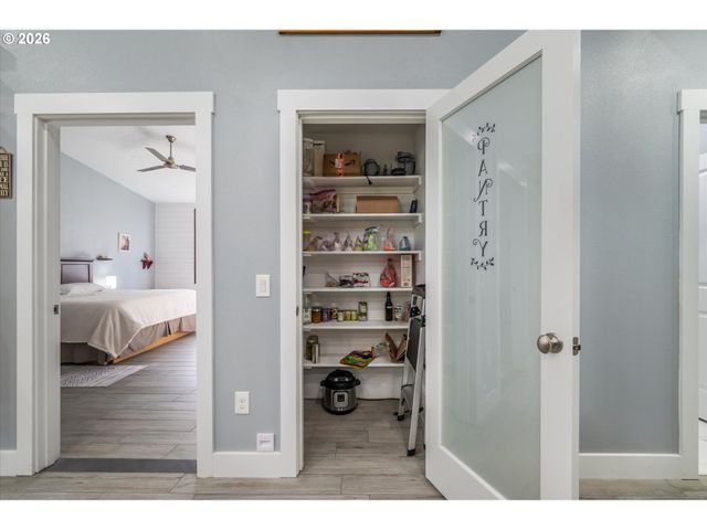 87829 TWO MILE Ln, Bandon, OR 97411