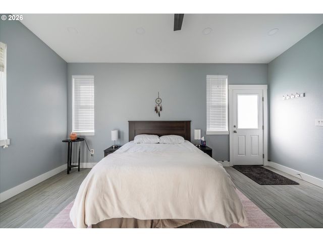 87829 TWO MILE Ln, Bandon, OR 97411