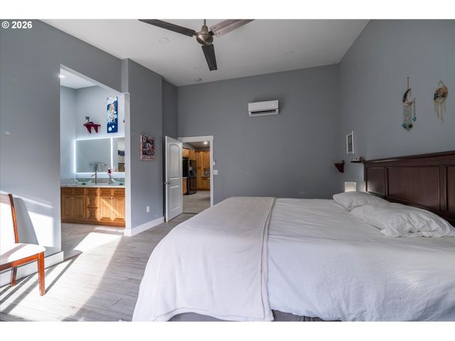 87829 TWO MILE Ln, Bandon, OR 97411