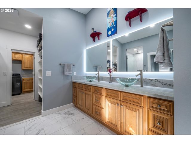 87829 TWO MILE Ln, Bandon, OR 97411