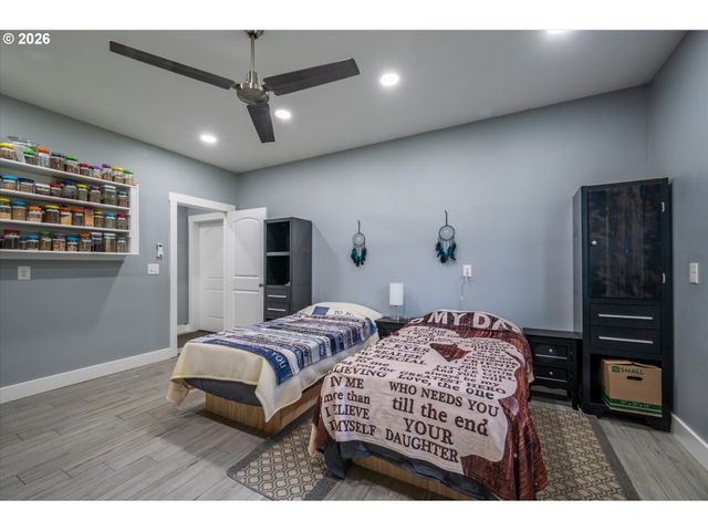 87829 TWO MILE Ln, Bandon, OR 97411