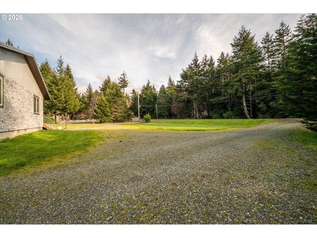 87829 TWO MILE Ln, Bandon, OR 97411