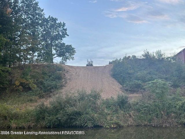 04 Lakeview Court, Perrinton, MI 48871