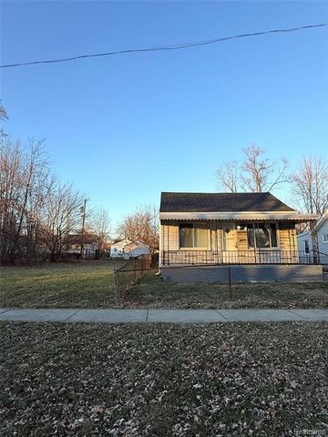 7027 Chalmers Avenue, Warren, MI 48091