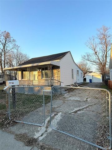 7027 Chalmers Avenue, Warren, MI 48091