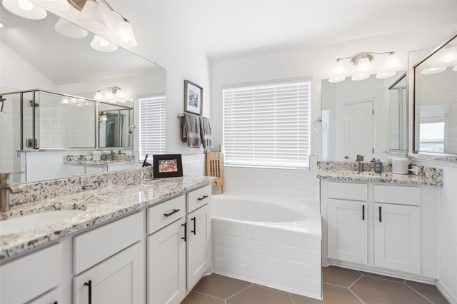 544 Cherrystone LOOP, Buda, TX 78610